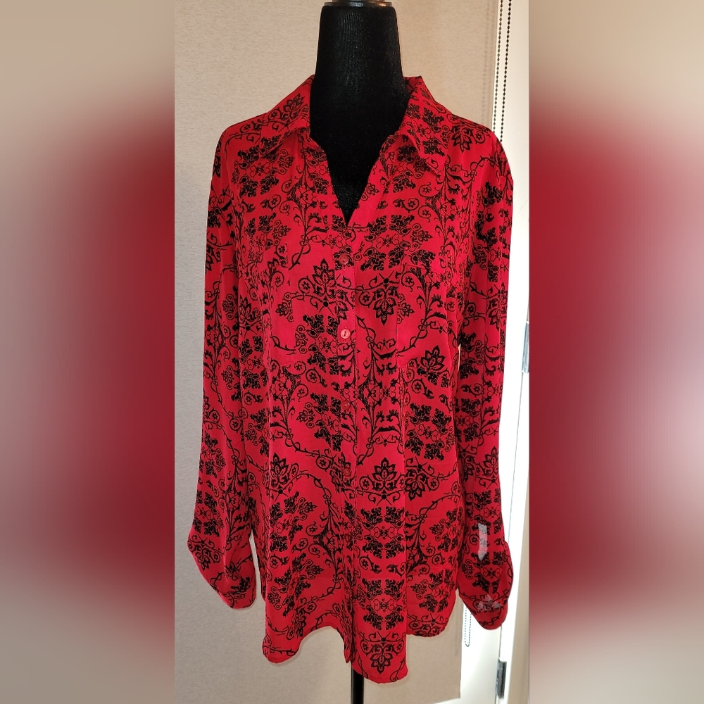 Red & Black Floral Women's Roll Tab Long Sleeve Button Up Blouse. Valentines L
